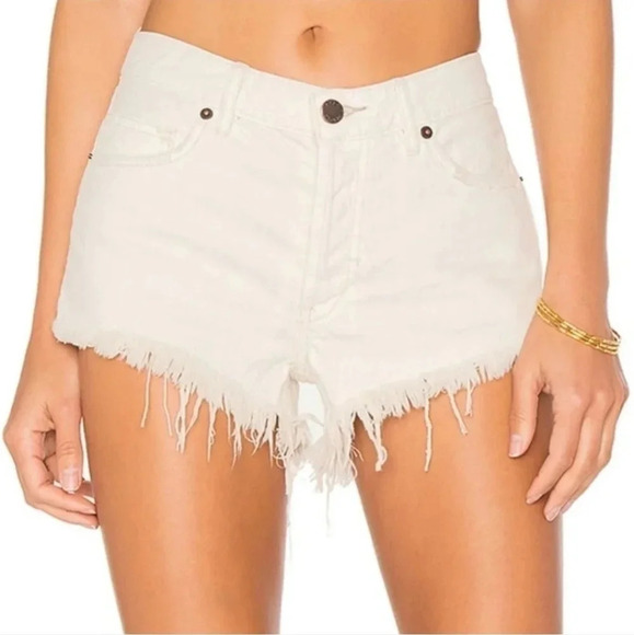 Free People - Loving Good Vibrations Cut Off Shorts in White - Picture 1 of 7